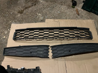 Škoda Scala rešetke /grill prednji branik Set