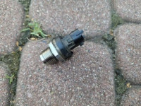 snimač lajsne wtryskowej goriva paliwowy 2.0d opel insignia b 02810029