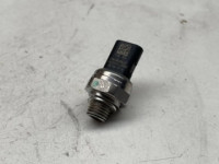 snimač tlaka ulja volkswagen golf vii 05e906277a original! 05E906277A