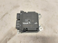 tesla model 3 2022r upravljačka kompjuter računalo zračnih jastuka zra