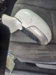 Tojota Avensis retrovizor 2011
