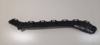 toyota auris e18 kombi držač branika stražnjeg desni 5257502100 (sl33)