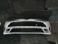 Toyota Avensis prednji branik