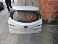 toyota corolla zadnja hauba