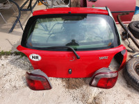 Toyota Yaris DIJELOVI ZADNJEG KRAJA