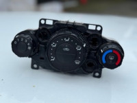 upravljačka rešetka ventilacije ford fiesta vii mk7 8a61-18649-ae 8A61