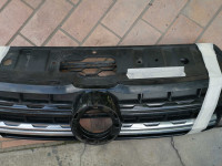 Volkswagen Amarok - 2015 - maska prednja