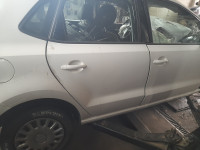 Vw polo desna vrata prodajem 2015 godina