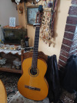 Prodajem dobro očuvanu klasičnu gitaru :)