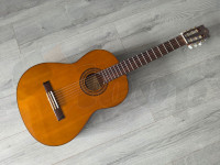 Yamaha G-225 klasična gitara  (do 36 rata, besplatna dostava)