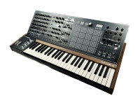 Arturia MatrixBrute analogni synthesizer