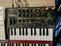 Arturia MicroBrute Creation Edition - na prodaju