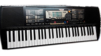 Klavijature Yamaha PSR-225,potpuno ispravno,5 oktava,61 tipka,LCD!