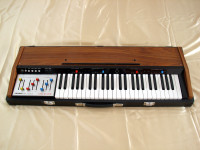 LOGAN String Melody II - analogni string machine sintisajzer iz 70ih