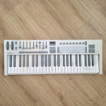 Novation Launchkey 49 MK4 MIDI kontroler  (do 36 rata, GARANCIJA)