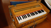 Portable harmonij s coupler-om, 42 tipke, 440Hz