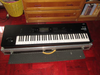 Synthesizer KORG T2 (76 tipki) – Music Workstation sa Sequencerom