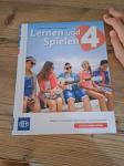 Lernen und Spielen 4, udžbenik njemačkog za 7. razred