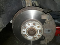 kočione čeljust golf 5  2.0 tdi