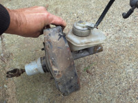 opel tigra 96g. glavni kocioni i servo bubanj