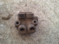 razdjelnik kocionih crijeva mazda 626