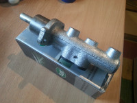 Škoda 'Fabia' glavni kočioni cilindar.