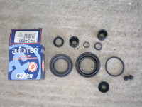 Volvo S40 2,0 set gumica za zadnji kočioni cilindar NOVO