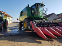 JOHN DEERE WTS 9560 (žitni heder 5,5 m) + Geringhoff 6 R
