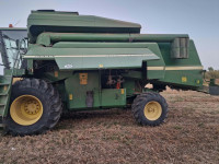 Kombajn John Deere 2266