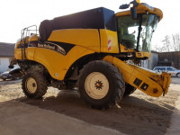 Kombajn New Holland 880