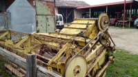 Prodajem kombajn New Holland Clayson M135