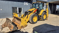 CATERPILLAR 444F2 - 2017 GODINA - 4X KAŠIKE - 6890 RADNIH SATI - KLIMA