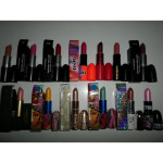 MAC Mini Matte Cream Lipstick Rebel 1,8 g