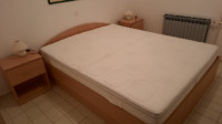 Bračni krevet 160x200 s podnicama i madracem
