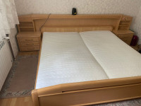 BRAČNI KREVET 200×200(MADRACI,PODNICE,ORMARIĆI)