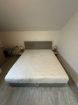 Krevet i 2 noćna ormarića
