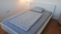 Krevet Ikea Malm, kompletan s madracem i podnicom, 140x200 cm