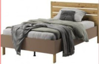 prodajem drveni krevet 120x200, 150e