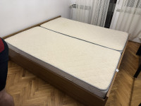 Prodajem jeftino krevet sa podnicama i madracima velicine 180x200 cm