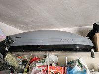 Thule Pacific 200 + nosači