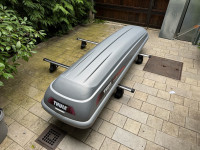 THULE krovni nosači s kutijom