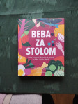 Beba za stolom