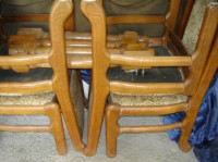 Hrastovi masivni stolci