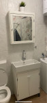 Komplet umivaonik, ormaric i ogledalo