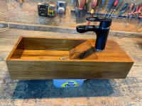 Rad od masiva Umivaonik od tikovine