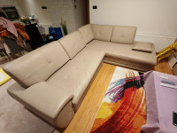 Kutna garnitura od eko kože dimenzija 285x220 cm u vrlo dobrom stanju