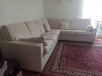 Prodajem kutnu garnituru s krevetom na razvlačenje