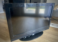 GRUNDIG LCD televizor 32" VLC 7121 C