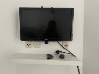 LCD tv s nosacem za zid 4 kom