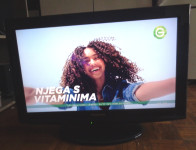 LCD TV Panasonic  26 inch sa daljinskim0